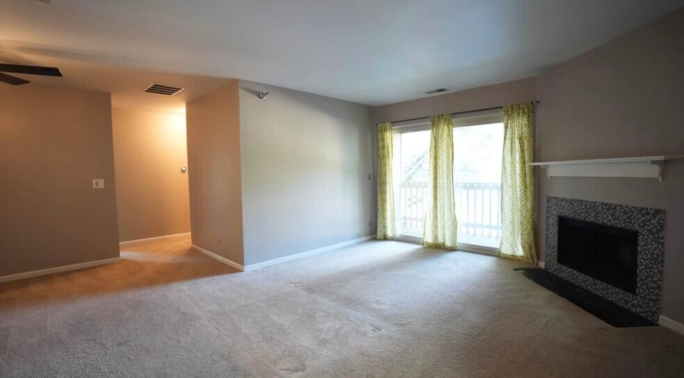 Building Photo - 104 Glengarry Dr