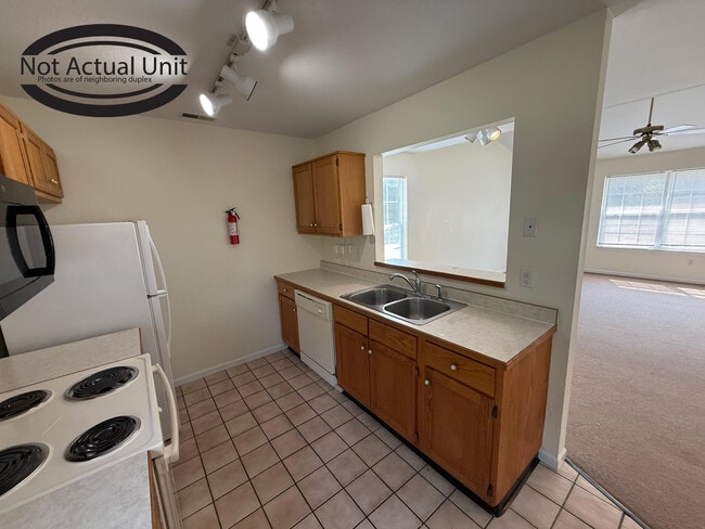 Building Photo - 1328 N Frideriki Dr