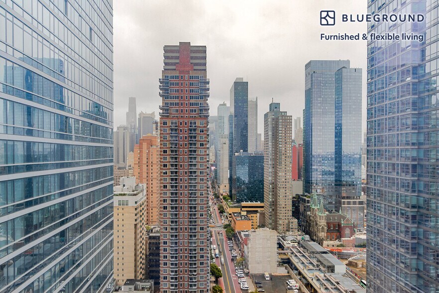 Building Photo - 635 W 42nd St