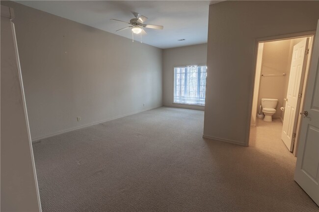 Building Photo - 20781 Low Gap Rd