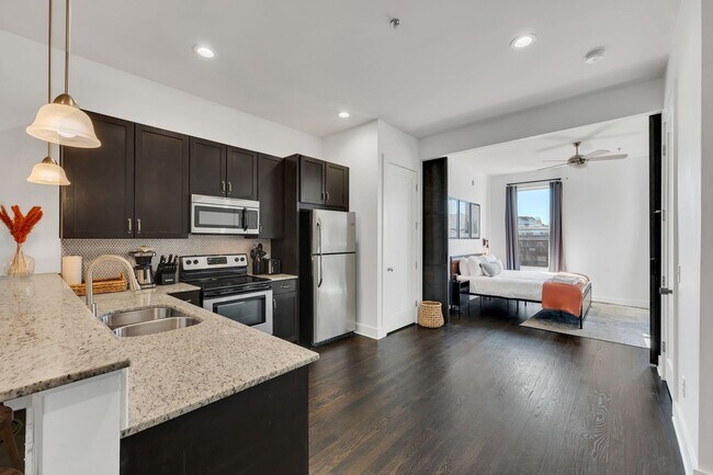 Building Photo - Furnished West End Luxury Condo