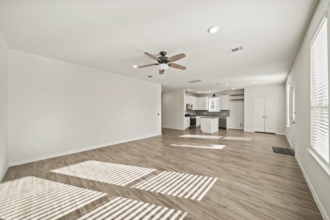 Building Photo - 312 Lippizan Dr