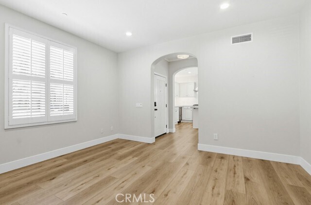 Building Photo - 57 Arborside