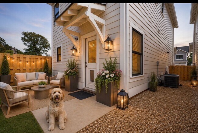 Building Photo - 208 Huntley Knl Dr