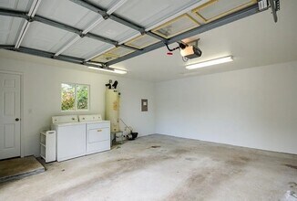 Building Photo - 15-1484 27th Avenue