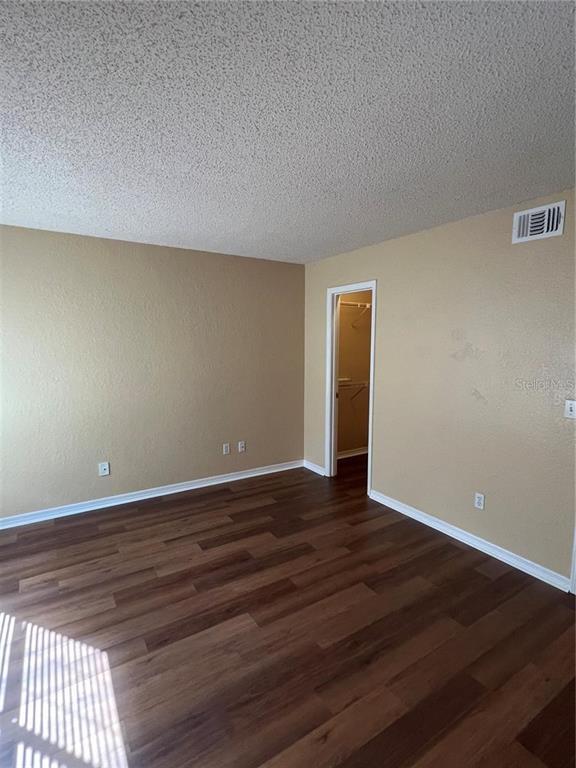 Building Photo - 3032 Antique Oaks Cir