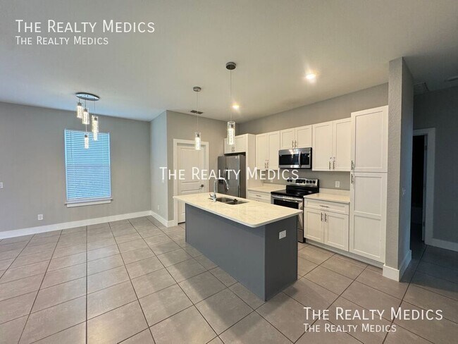 Building Photo - 310 Drum Ct