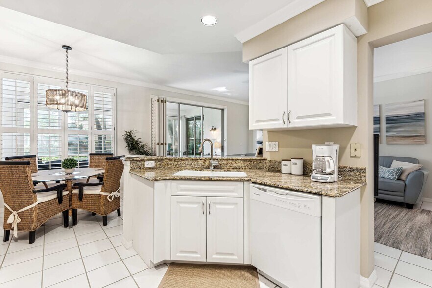 Building Photo - 24833 Lakemont Cove Ln