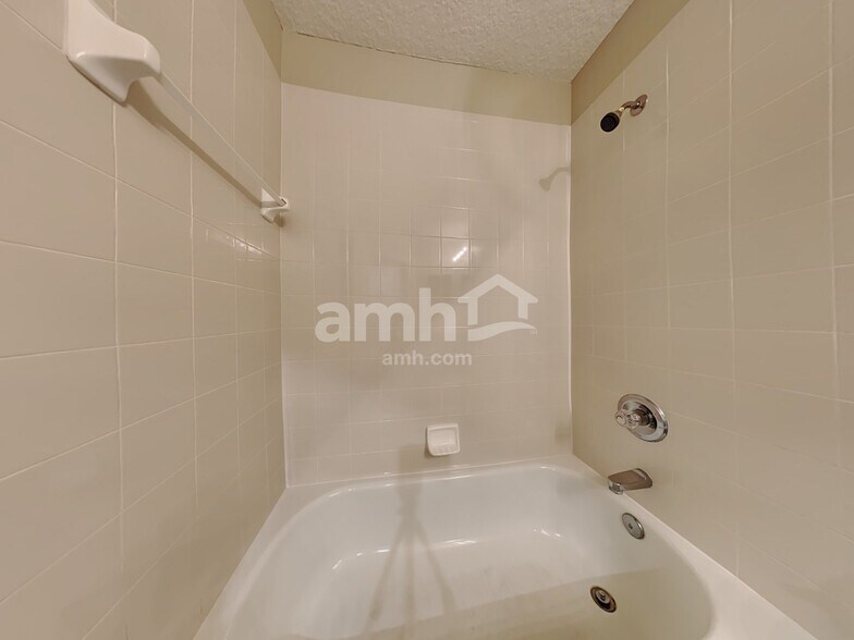 Building Photo - 947 Silver Spring Ct