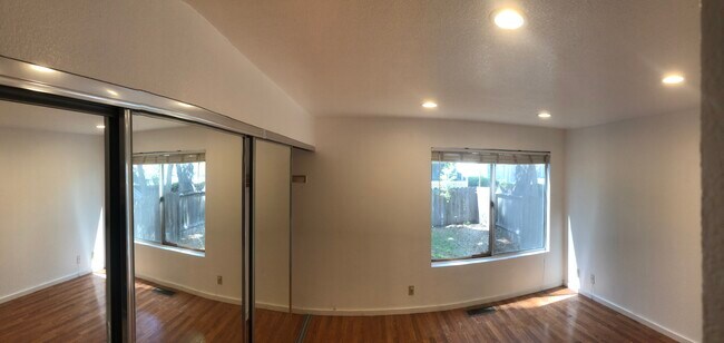 Building Photo - 815 15th St