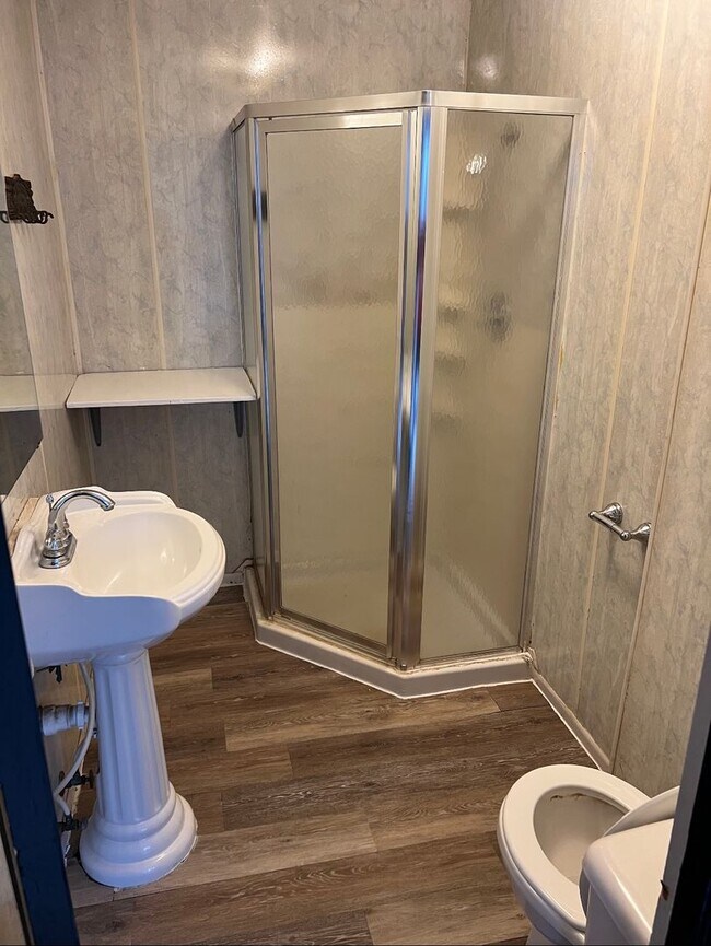 Building Photo - KC-1209 Bawcom