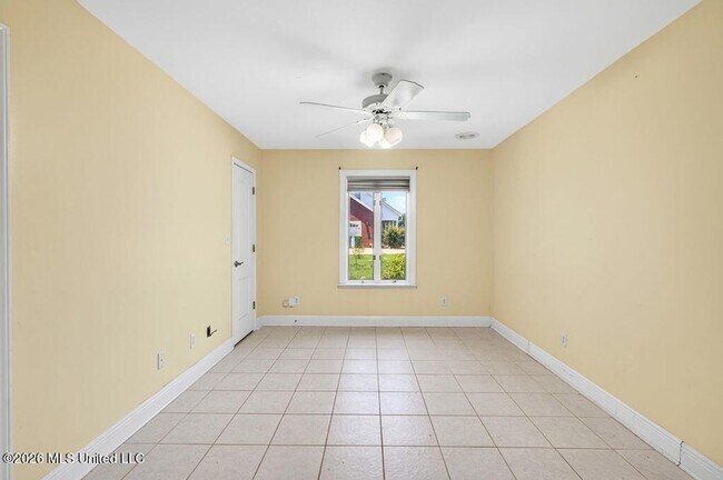 Building Photo - 219 Tantallon Dr