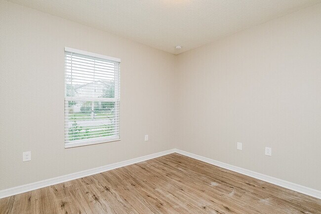 Building Photo - 11520 Southern Creek Dr