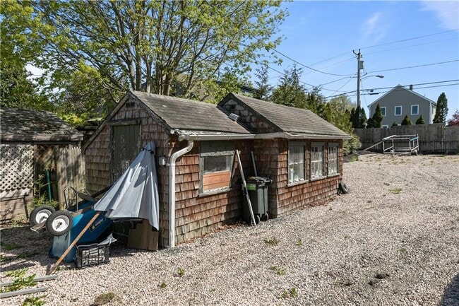 Building Photo - 202 Old Mill Ln