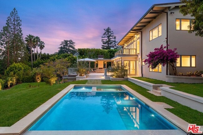 Building Photo - 1514 Sorrento Dr