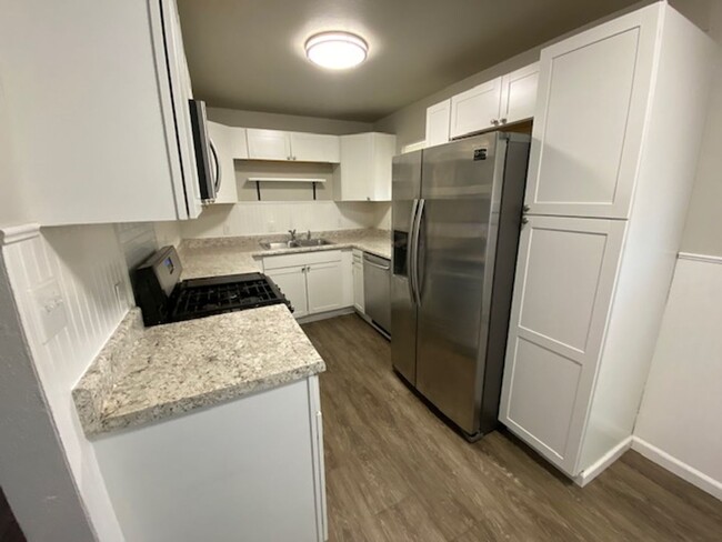 Building Photo - NEWLY REMODELED 3 BEDROOM 1 BATH IN WEBB C...