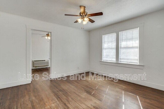 Building Photo - 119 NW 27th St