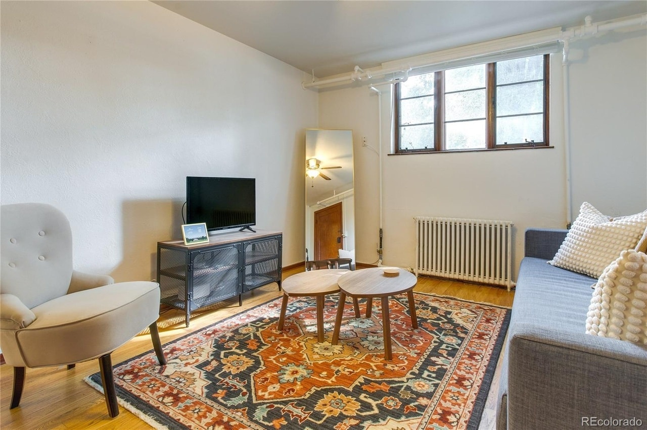 Staged living room - 1605 St Paul St