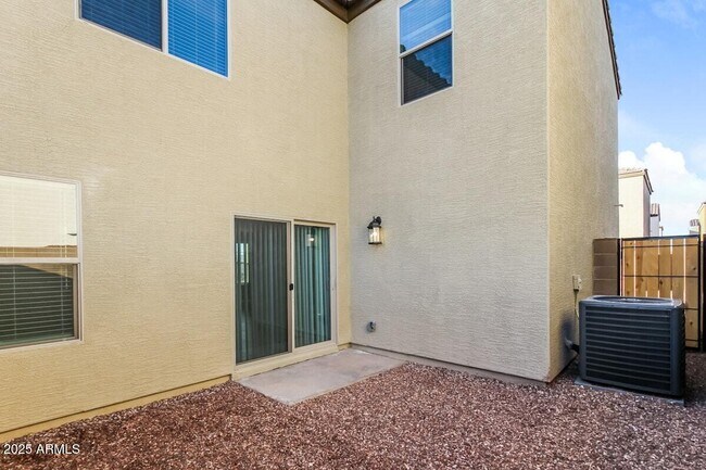 Building Photo - 3939 S 82nd Dr