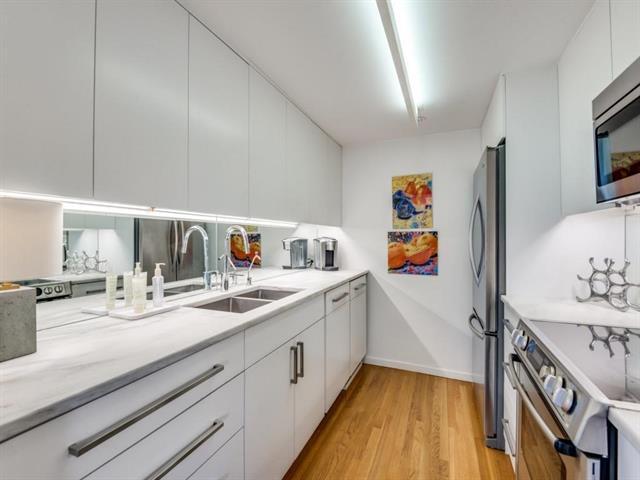 Building Photo - 3701 Turtle Creek Blvd