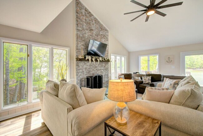 Building Photo - 16920 Landover Rd