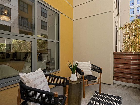 Building Photo - 1150 J St