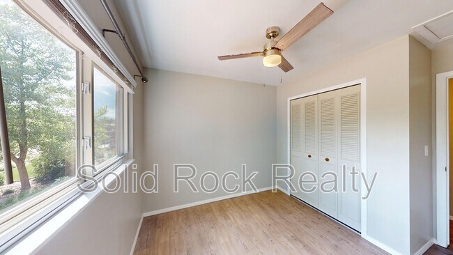 Building Photo - 7284 Sioux Cir S
