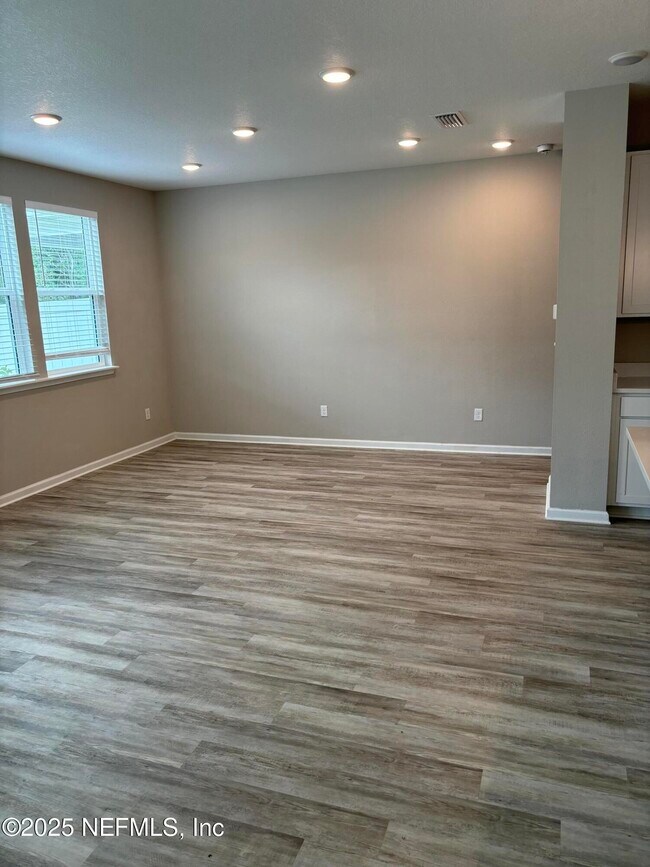 Building Photo - 6847 Mirage St