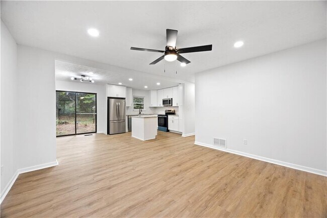 Building Photo - 1517 Colony E Cir