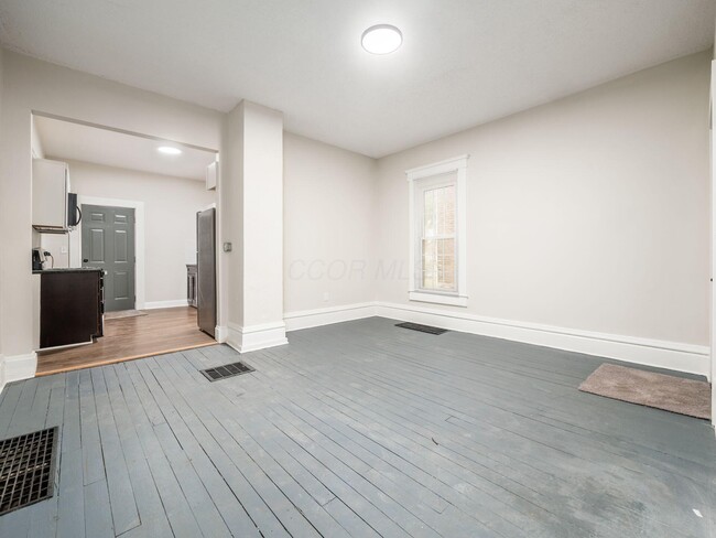 Building Photo - 730 Bellows Ave