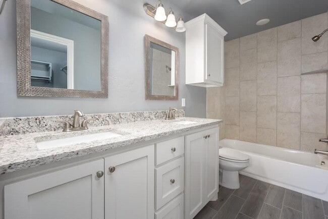 Building Photo - 1222 Sierra Ln