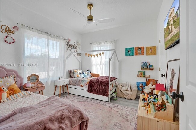 Building Photo - 1129 10th St