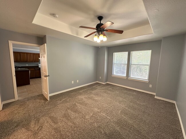 Building Photo - Spacious 4-Bedroom, 2-Bathroom Home for Re...