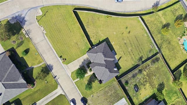 Building Photo - 209 Lariat Dr