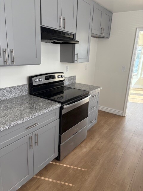 Building Photo - 205 39th St