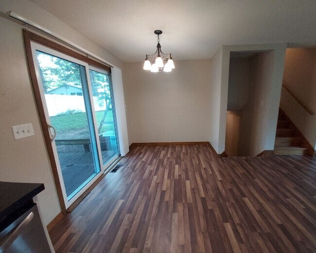 Building Photo - Charming 3-Bedroom Home Near Downtown Stillwater!