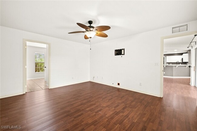 Building Photo - 1329 SW 5th Pl