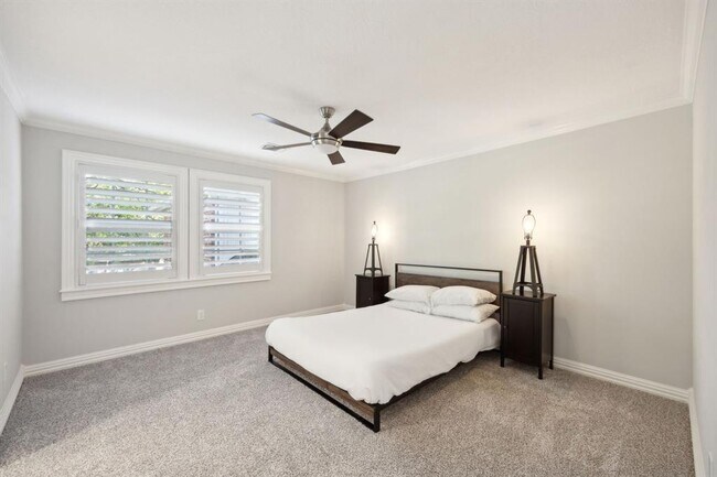 Building Photo - 1310 Kelliwood Oaks Dr