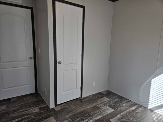 Building Photo - 3510 N 9th St