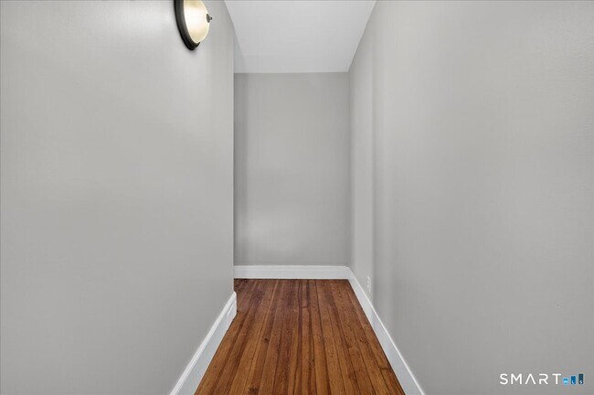 Building Photo - 35 Tilton St