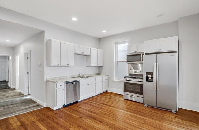 Building Photo - 119 N 4th St