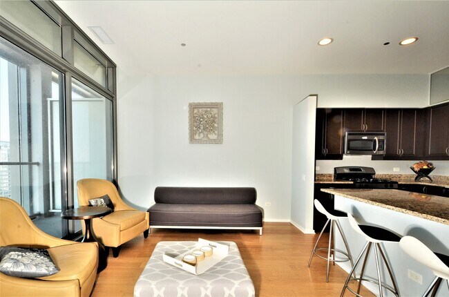 Building Photo - 65 E Monroe St