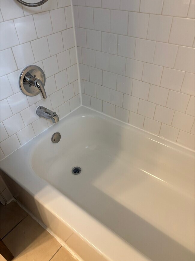 Building Photo - 4801 S Kolin Ave