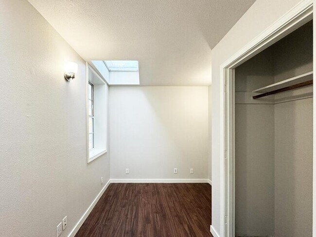 Building Photo - 950 Patterson St