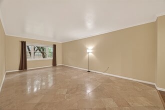 Building Photo - 2600 Bellefontaine