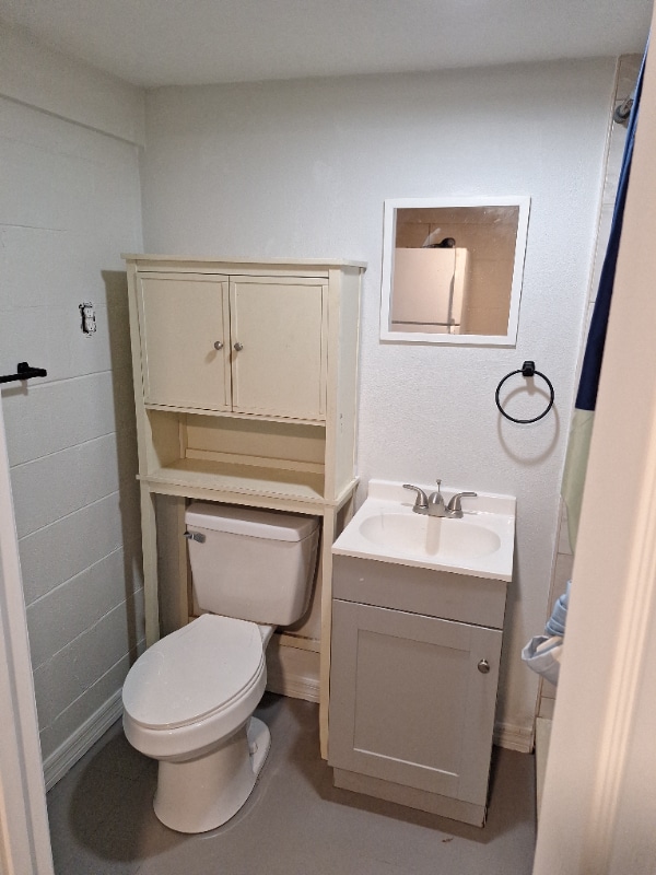 Building Photo - 1449 N Ronald Reagan Blvd