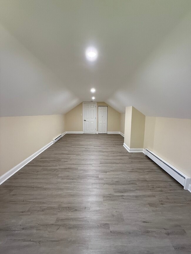 Building Photo - 428 3rd Ave