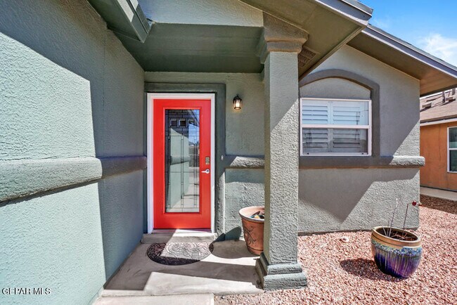 Building Photo - 14041 Sandy Rock Dr