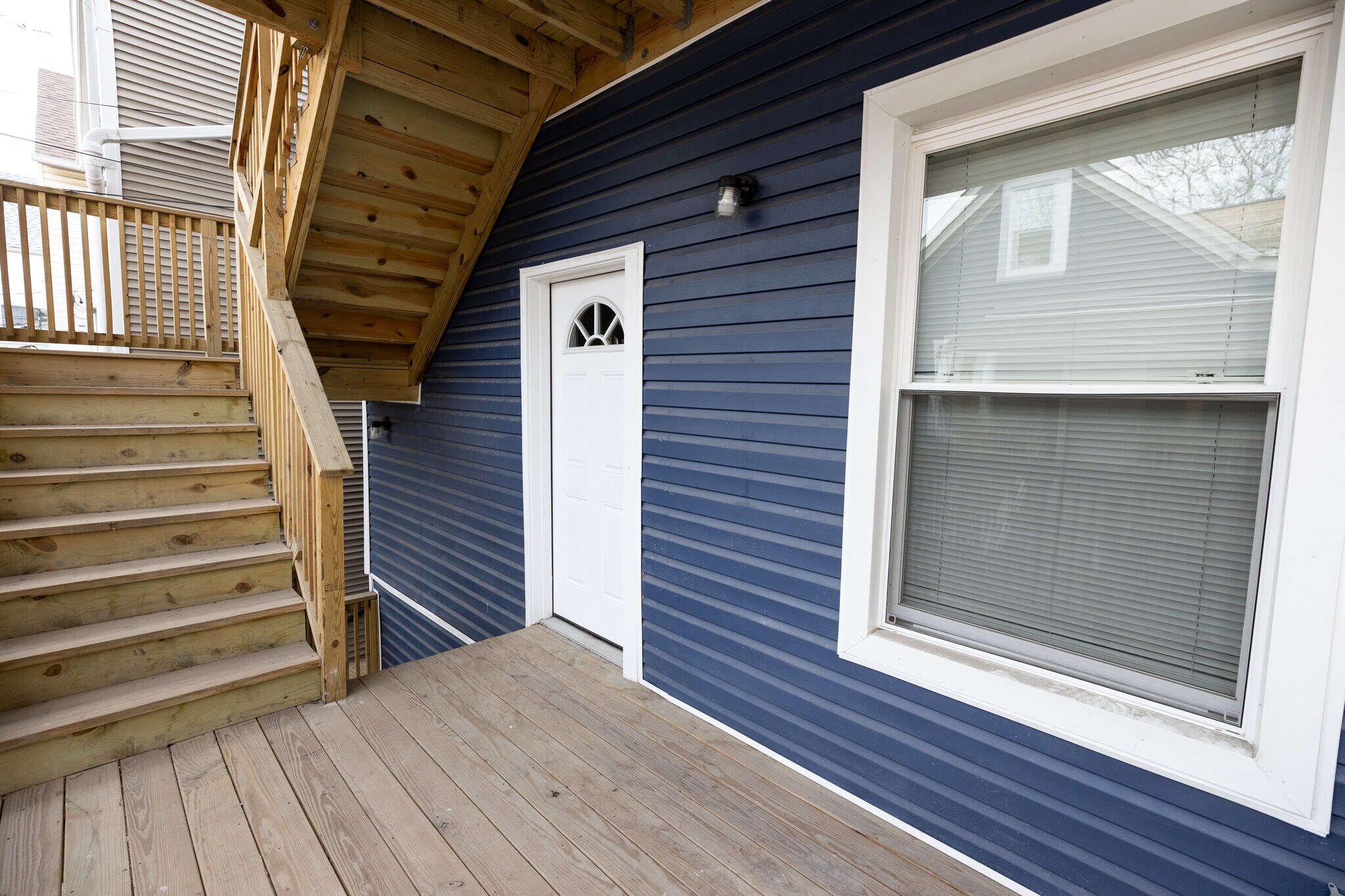 Building Photo - 2175 N Maplewood Ave