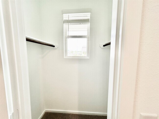 Building Photo - 25323 Merino Ct
